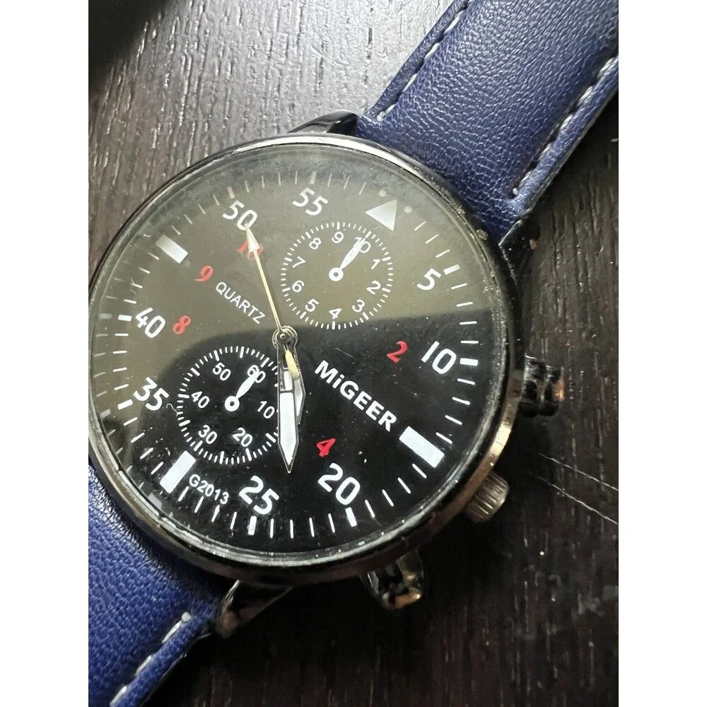 MIGEER Retro Racing Design Leather Band Watch Analog Quartz